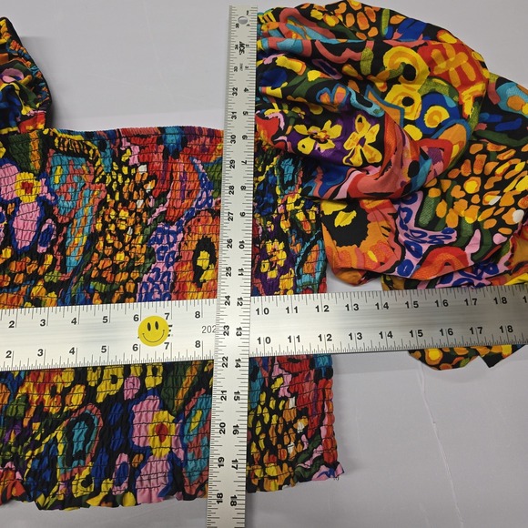 Live 4 Truth Smocked Puff Sleeve Square Neck Crop Top Abstract Print Size M - Picture 4 of 6